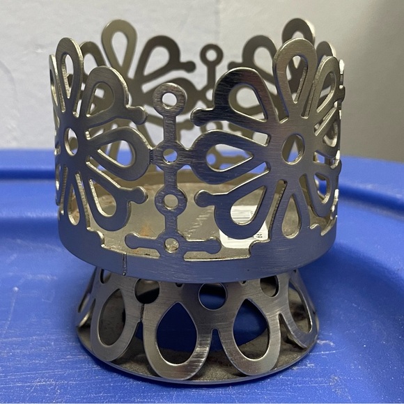 Rare Bath & Body Works Mini Silver Floral Cutout Candle Decor Holder - Picture 3 of 7